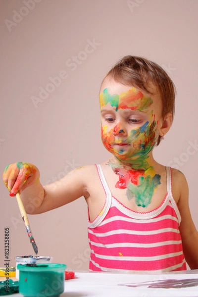 Fototapeta Early artistic exploration showing uninhibited creativity