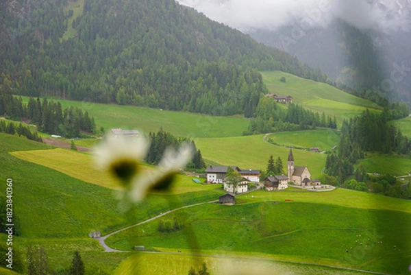 Obraz village in the mountains
