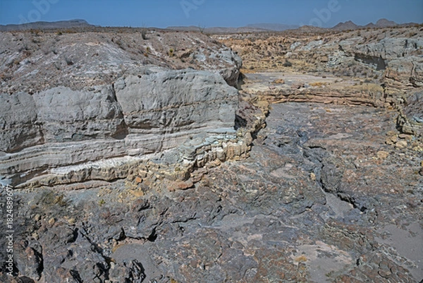 Fototapeta Tufa Layer  on Top of an Ancient Lava Flow