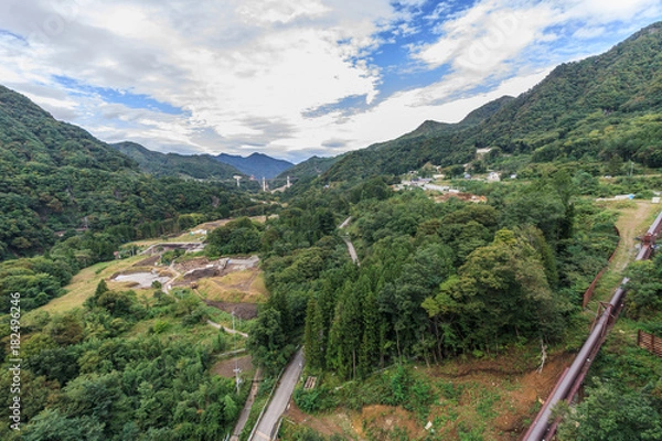 Obraz 夏の八ッ場ダム予定地の風景