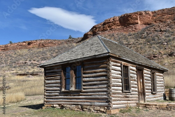 Obraz Log cabin in the desert 