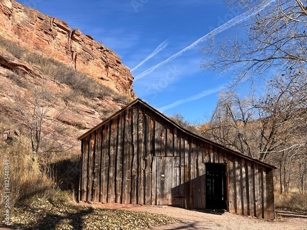 Fototapeta Rustic Cabin by Cliff