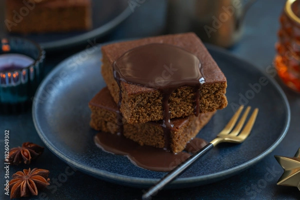 Obraz  gingerbread cake with caramel toffee sauce