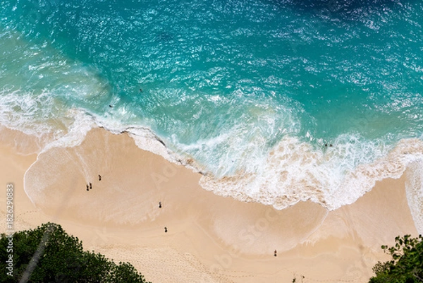 Obraz Aerial view of the waves at Crystal Bay beach Nusa Penida, Bali. High quality photo
