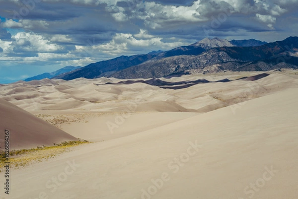 Obraz Great sand dunes national park and mountains