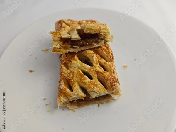 Obraz Apple pie split in third 