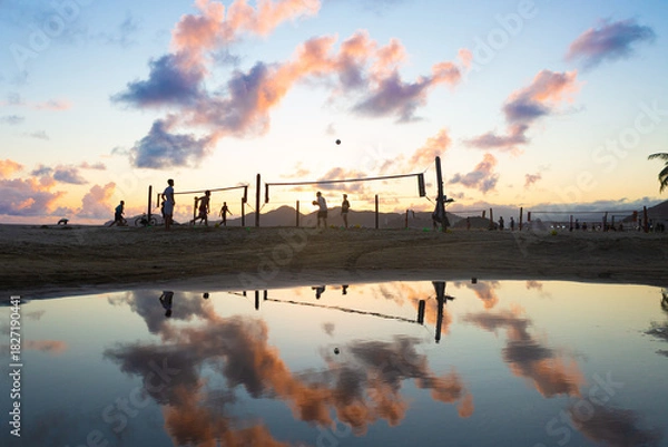 Obraz Beach Volleyball at Sunset, in Santos, with Dramatic Reflection