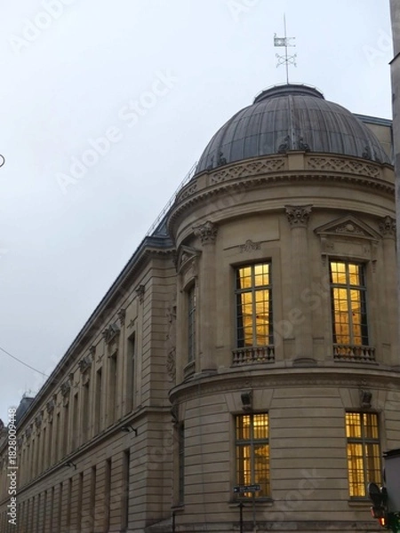 Fototapeta Paris, November 2025 : Visit of the magnificent city of Paris, Capital of France - View on different facades of buildings built by Baron Haussmann