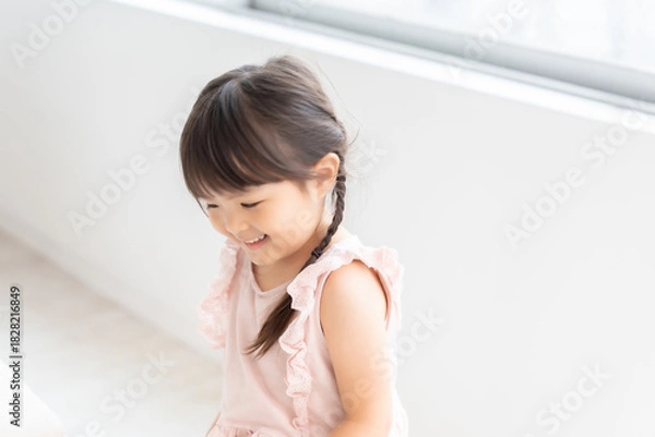 Fototapeta 3歳の女の子