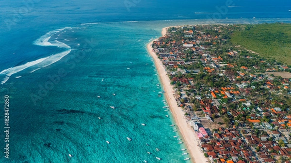 Fototapeta Nusa Lembongan with beach and turquoise ocean, drone view