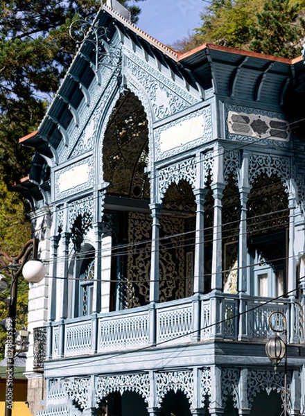 Obraz Beautiful views of old houses in the city of Borjomi in Georgia, October 2025.