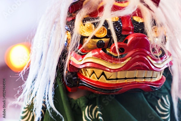 Fototapeta 獅子舞 は お正月 の 縁起物 【 日本 の 伝統 と 正月 】
