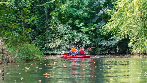 Obraz Mit einem Kajak auf der Pleiße in Leipzig