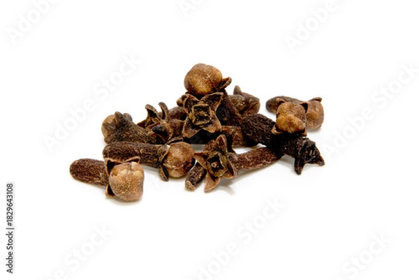 Fototapeta Whole Dried Cloves Spice Pile Isolated White Background Culinary Aromatic