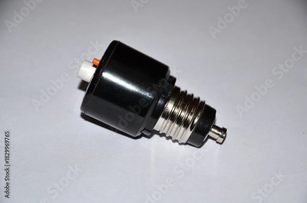 Obraz Automatic push-button electrical fuse 16 amp 220 volt.