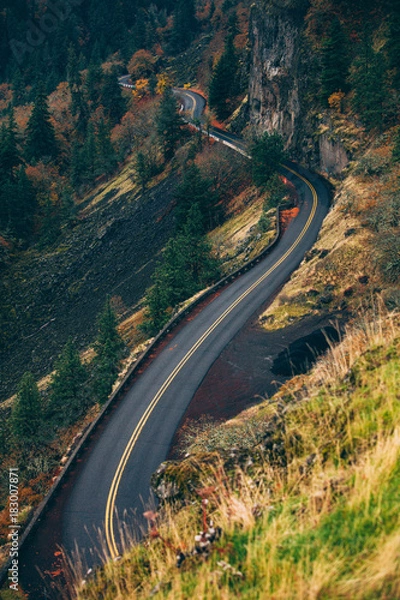 Obraz cliff side winding road