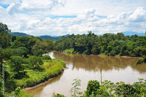 Obraz クラセー橋駅・泰緬鉄道　สะพานรถไฟ ถ้ำกระแซ　Thamkasae Bridge station