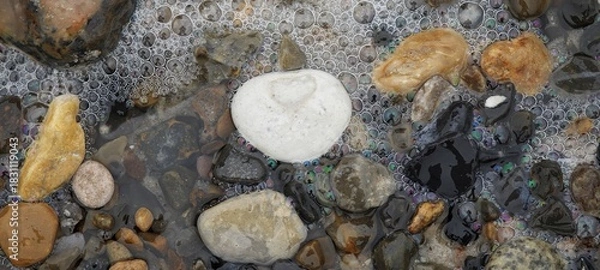 Obraz Herz auf Kieselstein