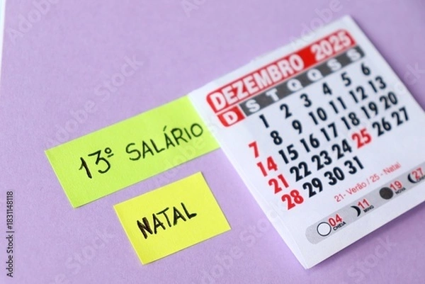 Obraz Brazilian 13th salary and Christmas concept (13º salario e natal no Brasil). CLT, workers concept. Formal job. 
