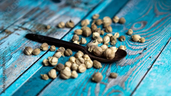 Fototapeta Dry Cardamom (kapulaga, Amomum compactum, cardamum). Cardamom are used as flavorings and cooking spices in food and drink