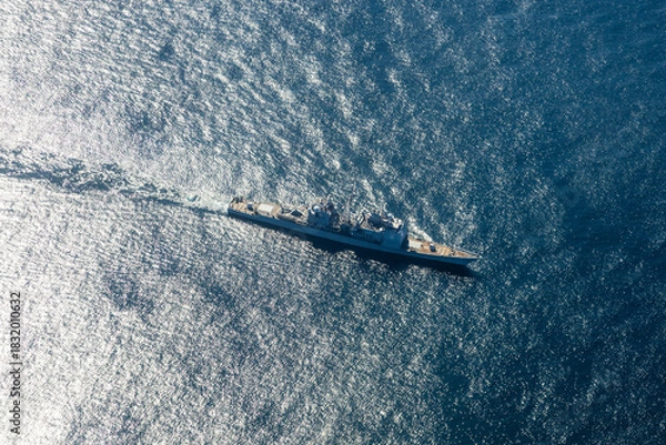 Fototapeta 米海軍のミサイル巡洋艦