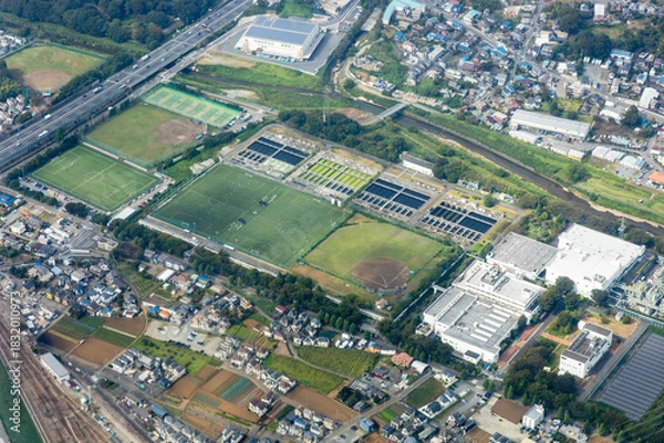 Fototapeta 東京都清瀬市の清瀬内山運動公園を空撮