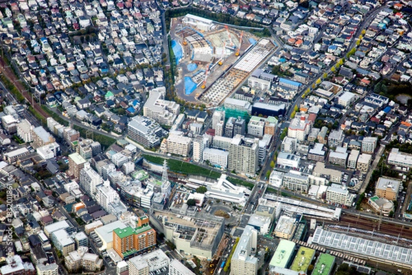 Obraz 東急田園都市線の鷺沼駅付近を空撮