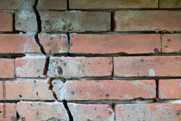 Obraz Brick wall with cracks