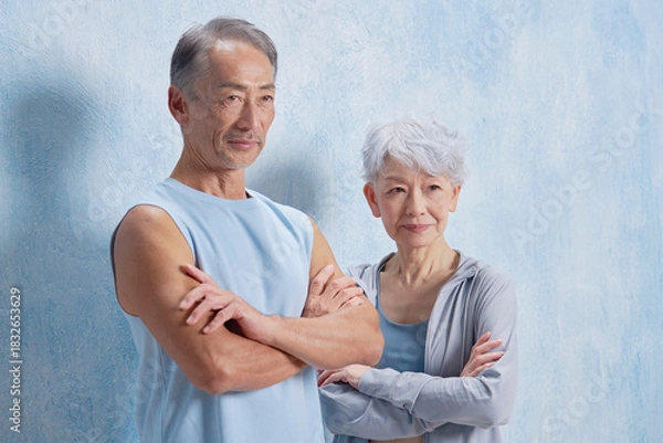 Obraz エクササイズするシニアの男性と女性のポートレート