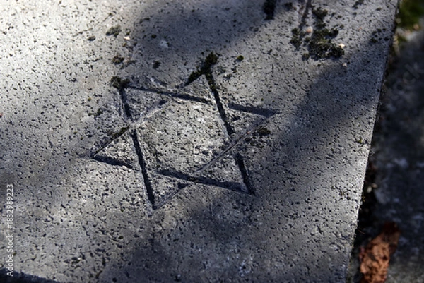 Obraz davidstern auf einem jüdischen grabstein