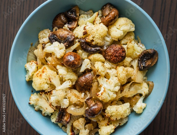 Fototapeta Roasted Cauliflower and Mushrooms in Bowl – Cozy Fall Veggie Side Dish