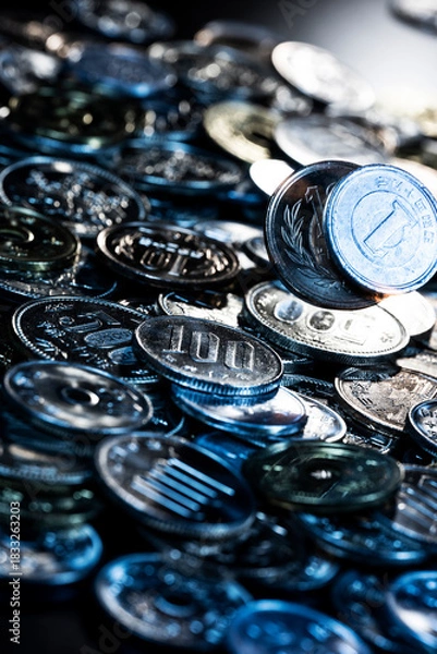 Obraz 反射光が彩るコインの集合構図