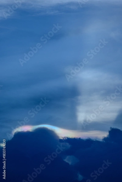 Obraz The cloud has rainbow colors.