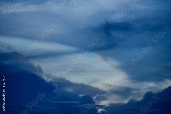 Obraz The cloud has rainbow colors.