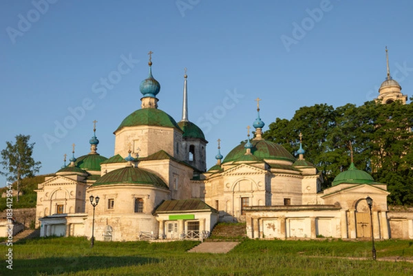 Obraz The ancient church of Paraskeva Friday (Nativity of the Blessed Virgin Mary) on a sunny July morning. The town of Staritsa. Tver region, Russia