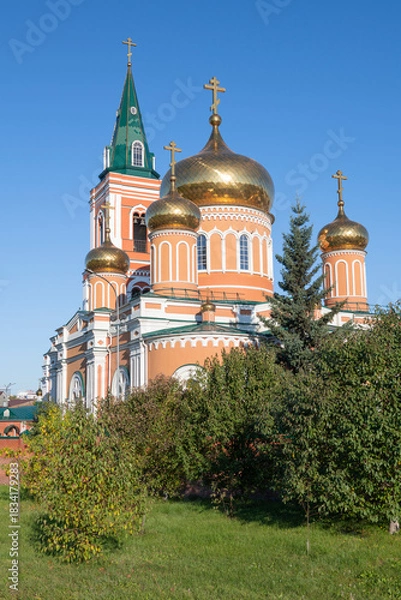 Obraz View of the domes of the Cathedral of the Sign (Cathedral of the Icon of the Mother of God of the Sign) on a sunny September day. Barnaul. Altai Territory, Russia