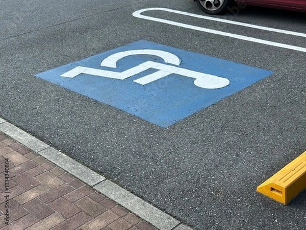 Obraz 障害者専用駐車スペース