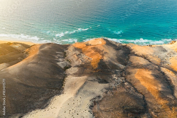 Obraz The Playa Larga is located in the southern part of the Jandía peninsula in Fuerteventura and is a wild and sprawling stretch of coastline, roughly 1.5 kilometers long