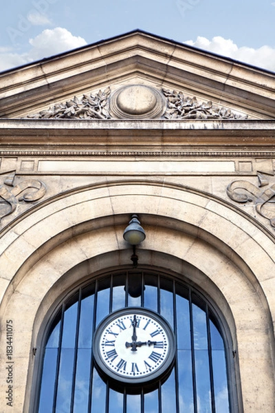 Obraz Facade of a classical Parisian building