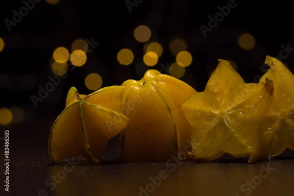 Obraz star fruit and lights