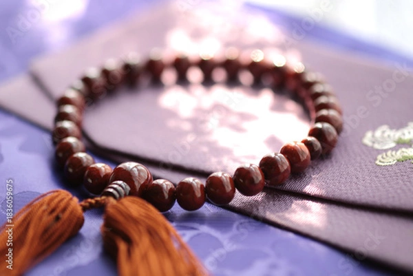 Obraz 仏事に使う数珠のクローズアップ写真