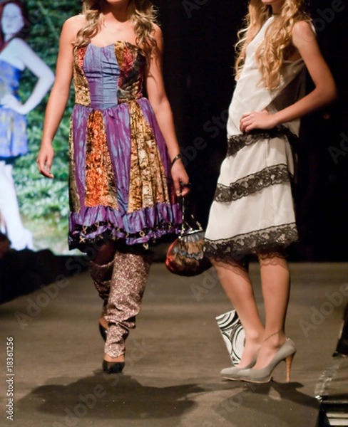 Obraz Paradowanie modeli