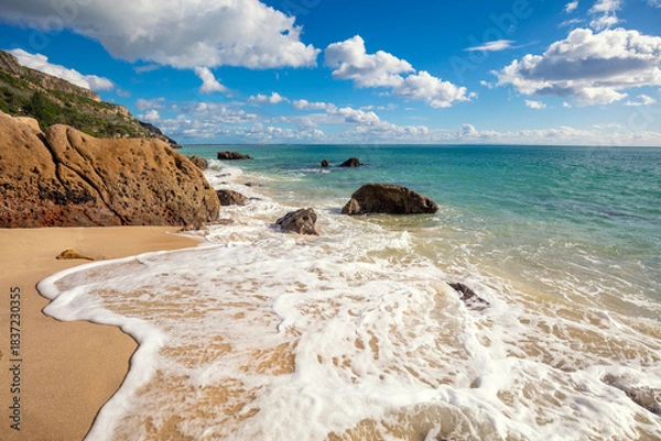 Fototapeta Galapinhos beach on a sunny day. Rocky seascape. Setubal region, Atlantic Ocean, Portugal