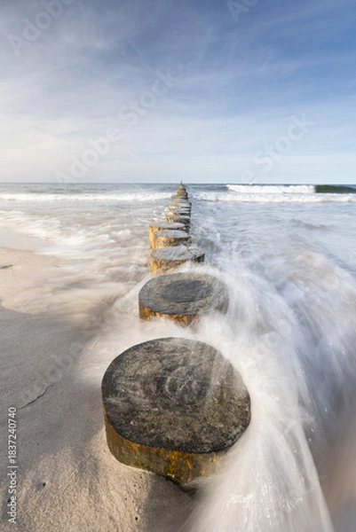 Fototapeta falochron