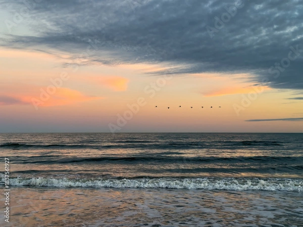Obraz Evening Flight Over Folly