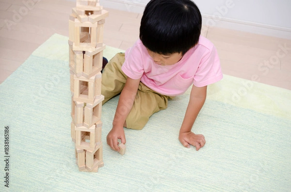 Obraz つみきで遊ぶ子供