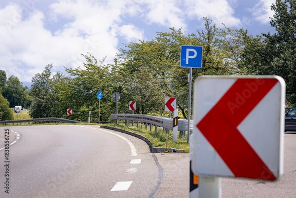 Obraz Verkehrszeichen in einer Kurve