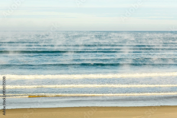 Fototapeta Global warming or warm ocean creating haze.