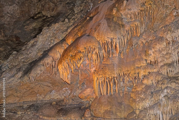 Fototapeta Weeping Limestone Features in a Deep Cavern
