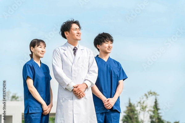 Fototapeta 公園・屋外にいる医療スタッフ（医師・看護師・医療従事者・大学病院）
